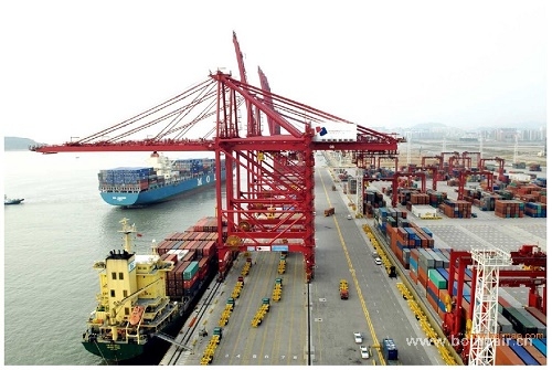 <strong>注意!5家船公司運(yùn)費(fèi)及附加費(fèi)調(diào)整了!</strong>